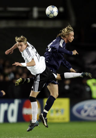 GLEDER SEG MER?
Rosenborgs Per Ciljan Skjelbred har spilt mot Jos� Maria Guti og Real Madrid tidligere, i Champions League. Men kveldens privatkamp f�r det likevel til � sitre.
Foto: Gorm Kallestad / SCANPIX .