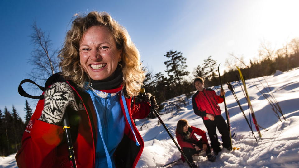 JAKTER MOT NORDKAPP: Tidligere forsvarsminister Kristin Krohn Devold ligger i hard kamp med ni andre norske kjendiser om � komme seg f�rst til Nordkapp. Foto: H�kon Eikesdal