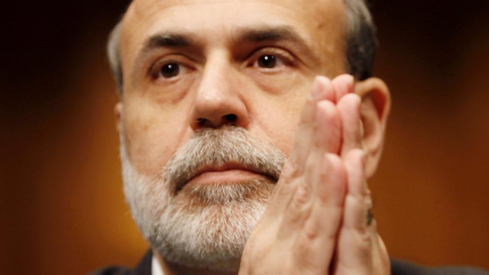 F�R FORTSETTE:  Ben Bernanke blir gjenoppnevnt som sentralbanksjef i USA. Foto: AP Photo/Gerald Herbert/Scanpix