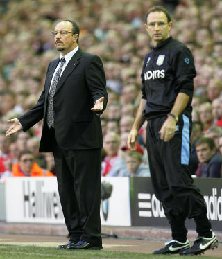 HELVETE OG HIMMEL: Rafa Benitez var en lite forn�yd mann etter g�rsdagens kamp, kollega Martin O'Neill hadde mer � glede seg over. Foto: SCANPIX/AP/Tim Hales