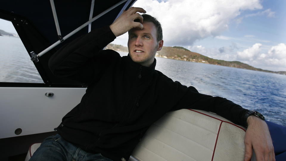 FAREN BLE DREPT 5. APRIL 2004: Kjetil Klungland mistet faren sin, politimannen Arne Sigve Klungland, i forbindelse med NOKAS-ranet 5. april 2004. Kjetil Klungland er glad for at NOKAS-etterlyste Jusuf Hani (28) meldte seg i g�r. Han sier det ikke blir uaktuelt � m�te Hani p� et tidspunkt. Dette bildet er fra et tidligere intervju med s�nnen. Foto: Erling H�geland/Dagbladet