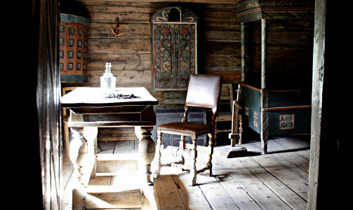VAKKERT: Preget av langvarig bruk, men i meget god stand er gjenstandene p� Stalheim Folkemuseum.
