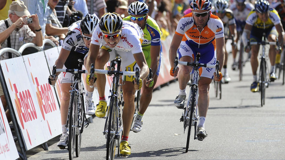 FORTSETTER � IMPONERE: Edvald Boasson Hagen vant i g�r massespurten i Roermond og i dag gikk han til topps i hele ProTour-rittet. Foto: AFP