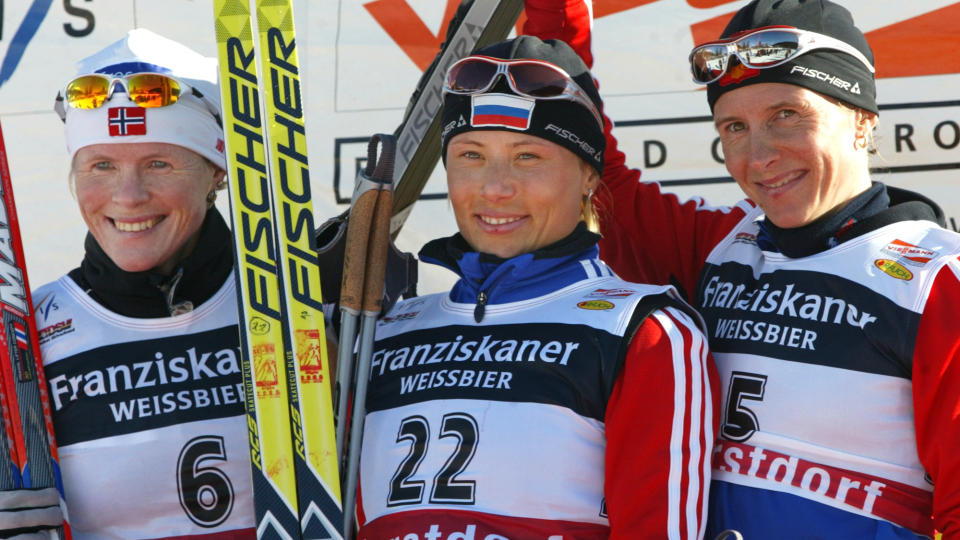 SKUFFET: Hilde Gjermundshaug Pedersen, som her ble henvist til andreplassen av Julia Tsjepalova i Oberstorf i 2004, er rystet over avsl�ringen. Foto: AP