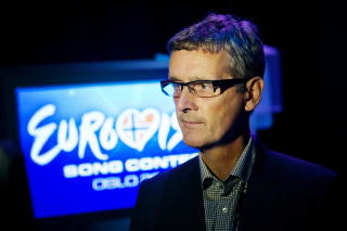 M� SVARE FOR SEG: Kringkastingssjef Hans-Tore Bjerkaas