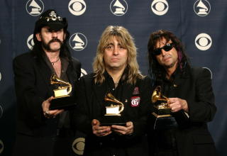 OGS� I KJENDISJUNGELEN: Mickey Dee (i midten) fra Motorhead. Foto: SCANPIX/REUTERS/Mike Blake