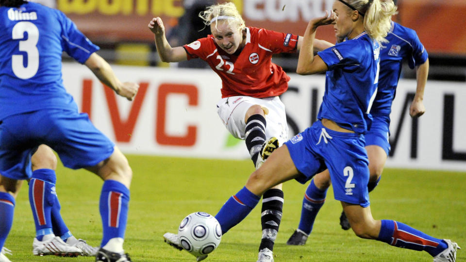 MATCHVINNER: Cecilie Pedersen scoret kampens eneste m�l da Norge slo Island 1-0 i EM. Foto: AP