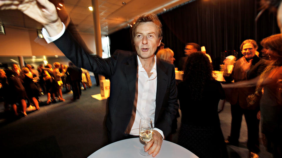PREMIEREKLAR: Fredag er det premiere p� Fredrik Skavlans nye svensk-norske talkshow. Han tror det f�r en forfriskende effekt at de utvider jaktmarkene i letingen etter gjester. Foto: Lars Eivind Bones.