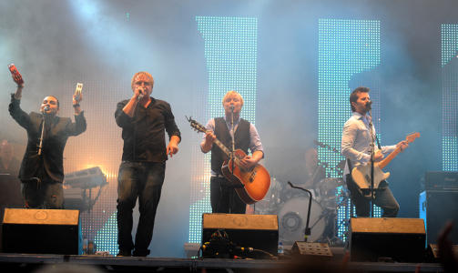 HALLELUJA: Espen Lind, Kurt Nilsen, Askil Holm og Alejandro Fuentes var også på plass. Foto: WILLY RUNDMO HALLELUJA: Espen Lind, Kurt Nilsen, Askil Holm og Alejandro Fuentes var også på plass. Foto: WILLY RUNDMO