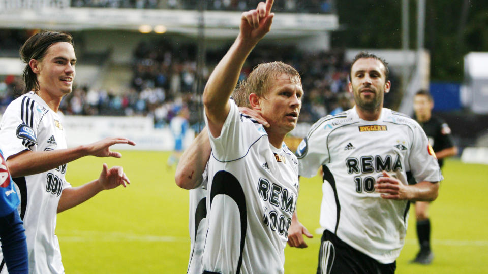 FORFALL: Rosenborgs Steffen Iversen sendte hjemmelaget opp i ledelse 1-0 p� straffespark mot Lyn i g�r kveld, men blir ikke med landslaget til Island.
Foto: Gorm Kallestad / SCANPIX