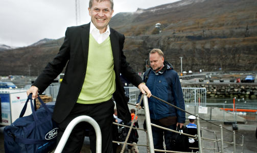 GLISER BREDT: Erik Solheim er sv�rt forn�yd med at generalsekret�ren vil tilbringe hele tre dager i Norge. Han h�per � inspirere til en t�ffere klimapolitikk.
FOTO: Nina Hansen