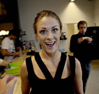 NY PROGRAMLEDER: Jenny Skavlan var den eneste av programlederne som hadde gjort hjemmeleksa, if�lge Grung. N� blir situasjoen med Grung redigert bort fra sendingen mandag. Foto: DAGBLADET