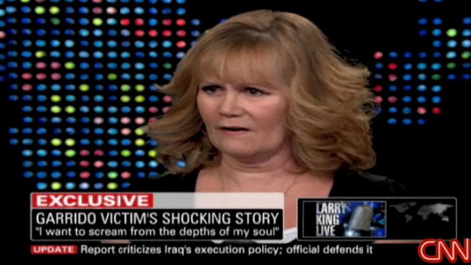 LETTET: Katie Callaway Hall fortalte historien om hvordan hun ble kidnappet og voldtatt av Phillip Garrido i 1976 til Larry King p� CNN i natt. Se hele videointervjuet fra CNN nedenfor.