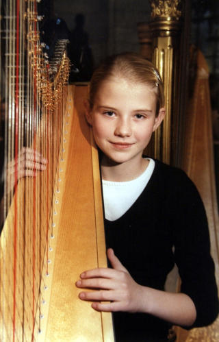 ELIZABETH SMART: Var 14 �r da hun ble bortf�rt fra soverommet sitt i 2002 og holdt fanget i ni m�neder. Hun ble utsatt for vold og blant annet holdt til fange i et hull. Smart hadde r�mningsmuligheter, men brukte dem ikke. Da kidnapperne ble tatt uttrykte hun bekymring for dem. Foto: REUTERS/Smart-familien