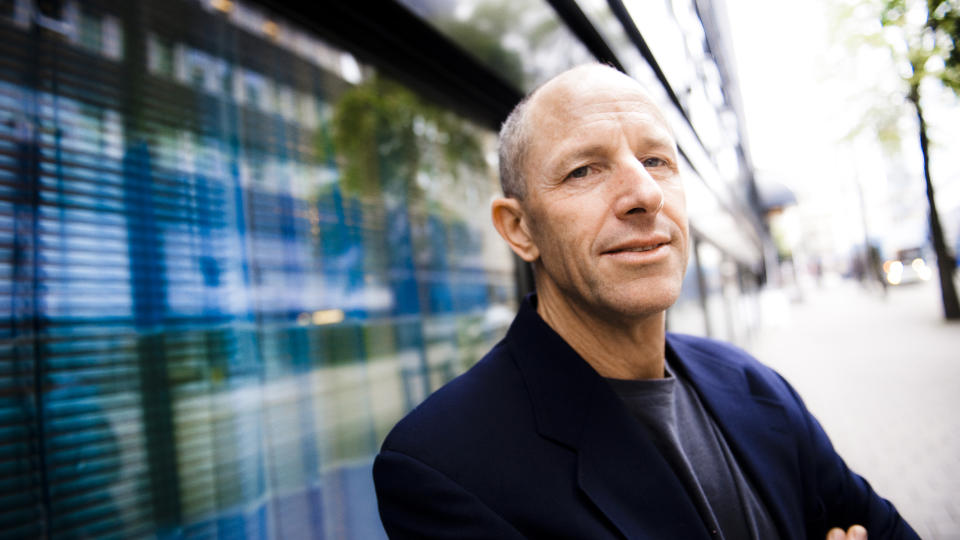 TROR KRISE GIR BEDRE HELSE: Professor i �konomi, Christopher J. Ruhm mener �konomiske nedgangstider bidrar til at befolkningsd�deligheten synker og den generelle folkehelsa blir bedre. Foto: H�kon Eikesdal
