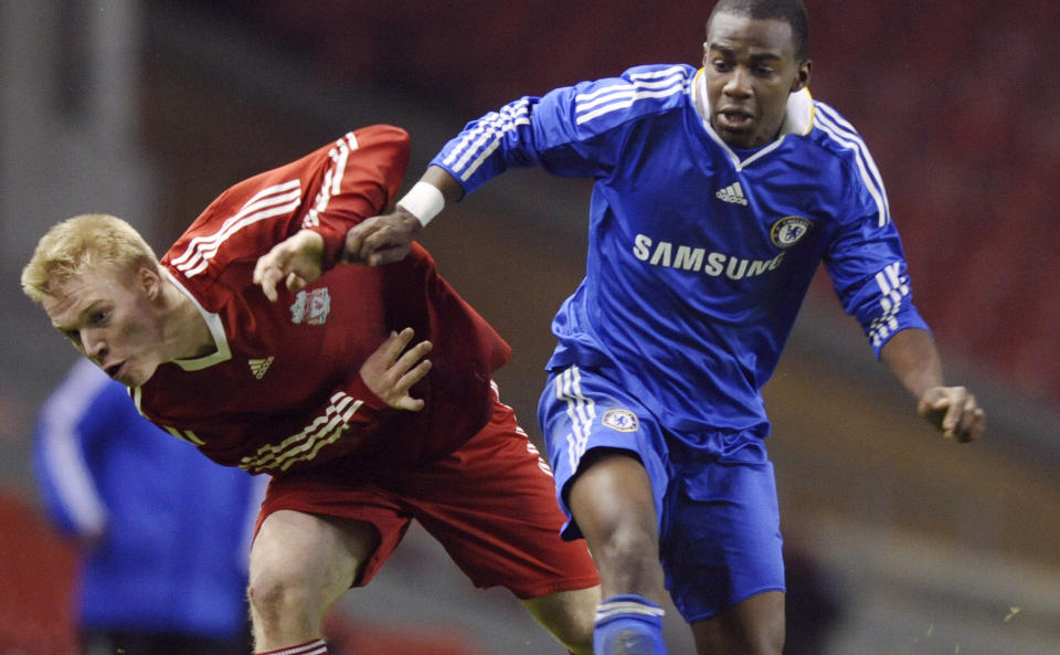 STRIDENS KJERNE: Den unge franskmannen Ga�l Kakuta var under kontrakt med Lens da han ble hentet til Chelsea. I dag ble han d�mt for kontrktsbrudd og Chelsea for � bidra til dette.Foto: Action Images/Scanpix