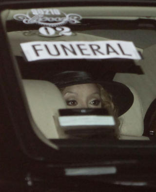  VAR DER:  La Toya Jackson ankommer. Foto:  AP/SCANPIX.