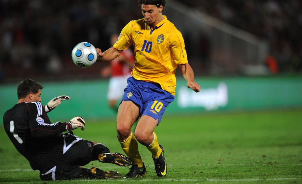 MATCHVINNER: Zlatan Ibrahimovic var lenge tvilsom til kampen mot Ungarn, men stjernespissen spilte og ble matchvinner for svenskene i Budapest da han med magen satte inn 1-2 med kampens siste ballber�ring. Foto: SCANPIX