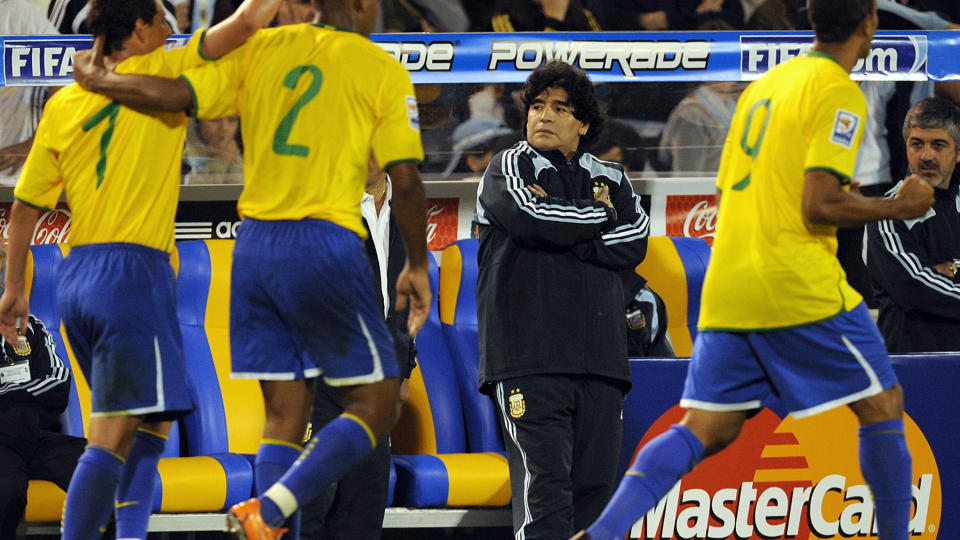 STYGG SMELL: Argentina-trener Diego Maradona gikk p� et ydmykende tap mot Brasil p� hjemmebane i natt. Foto: AFP