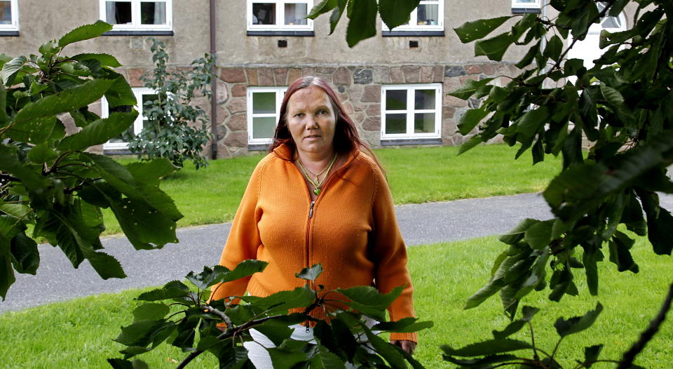 TO LIK P� G�RDEN: Til tross for at det l� to lik p� Vollheim g�rd meldte aldri Berit Thorstensen fra. Hun har i retten forklart at hun ikke turte � si fra til politiet. Foto: Jacques Hvistendahl/Dagbladet