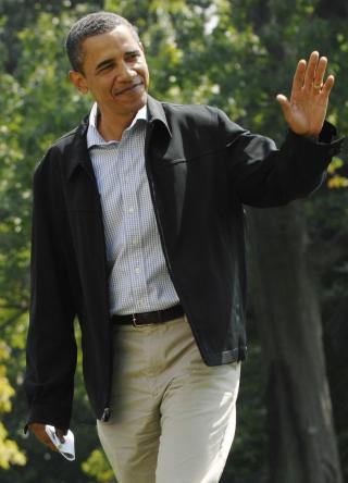 T�FF H�ST: USAs president Barack Obama kom hjem fra sommerferie i g�r og er forh�pentligvis uthvilt f�r h�stens politiske kamper. Foto: Jonathan Ernst/Scanpix/Reuters