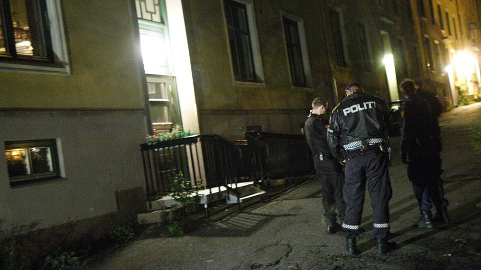 TIL SYKEHUS: En mann ble knivstukket i overkroppen p� Grefsen i Oslo. Foto: Svein Gustav Wilhelmsen