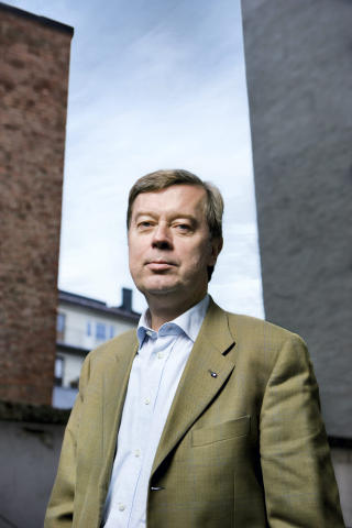 UNIK HISTORIE; &mdash; I fjor sommer gikk vi til det unike skritt � si opp forretningsf�reravtalen fordi det ikke lenger var mulig samarbeide med styret, sier informasjonsleder i OBOS, �ge Pettersen. Foto: Hans Erik Asbj�rnsen/OBOS