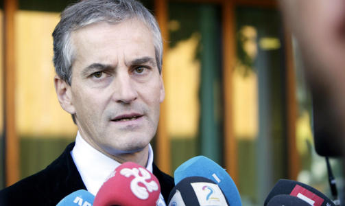 SNAKKET MED KONGO: Utenriksminister Jonas Gahr Støre informerte pressen om samtalen med sin kongolesiske kollega tidligere i dag. Foto: TERJE BENDIKSBY/SCANPIX SNAKKET MED KONGO: Utenriksminister Jonas Gahr Støre informerte pressen om samtalen med sin kongolesiske kollega tidligere i dag. Foto: TERJE BENDIKSBY/SCANPIX