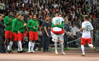 IKKE GITT OPP: Med en tidlig scoring mot Ungarn, s�rget Pepe for at Portugal fortsatt er med i kampen om kvalifisering fra gruppe 1.Foto: SCANPIX/EPA/IMRE FOELDI