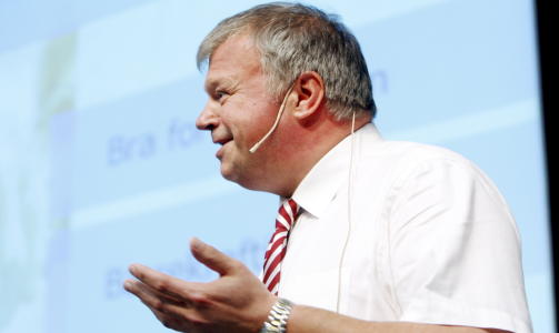 SKAL STYRE ARBEID: Fra samme tidspunkt vil statsr�d Bjarne H�kon Hanssen ogs� bestyre Arbeids- og inkluderingsdepartementet. Foto: SCANPIX