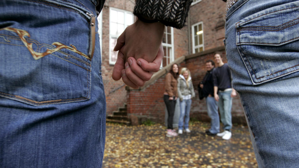 ALLERGIFREMKALLENDE: En svensk forbrukerunders�kelse avsl�rer giftstoffer i kjente olabuksemerker. 
Illustrasjonsfoto: Bj�rn Sigurds�n / SCANPIX