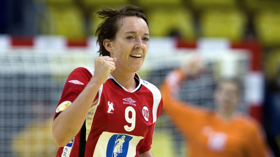 VM BLIR BONUS: H�ndballspiller Kristine Lunde-Borgersen m� holde seg i ro i �tte uker. Det betyr trolig at VM ryker for Norges kaptein.
Foto: Gorm Kallestad / SCANPIX