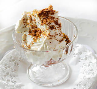 DESSERT: Walakers tilsl�rte bondepiker