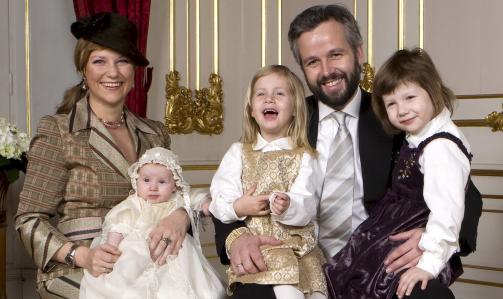 PRINSESSEBARN: Olav Bjørshols DNA-test viser at Ingebrigtsen er den biologiske oldefaren til Emma Tallulah, Leah Isadora og Maud Angelica. Foto: SCANPIX PRINSESSEBARN: Olav Bjørshols DNA-test viser at Ingebrigtsen er den biologiske oldefaren til Emma Tallulah, Leah Isadora og Maud Angelica. Foto: SCANPIX