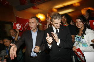 TJUVSTART: Jens Stoltenberg og Jonas Gahr St�re var p� plass da AUF feiret valgseier tirsdag. I dag tapte de. FOTO: HANS ARNE VEDLOG