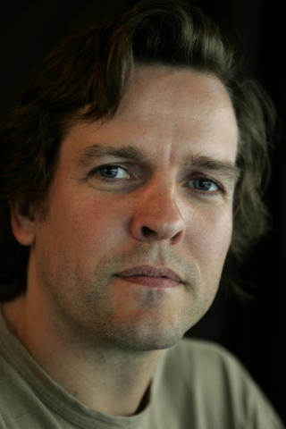 H�Y OG LAV: Men skolevalgene tyder p� at det ikke er utdanningslengden du har v�rt igjennom som forklarer partivalg, skriver Karl-Fredrik Tangen.
 Foto: Bj�rn Sigurds�n / SCANPIX .
