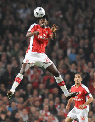 TERGER ARSENAL-FANSEN: Adebayor mener de fleste kommer fra Amerika eller Jamaica. Foto: TOPSHOTS/AFP PHOTO / Carl de Souza