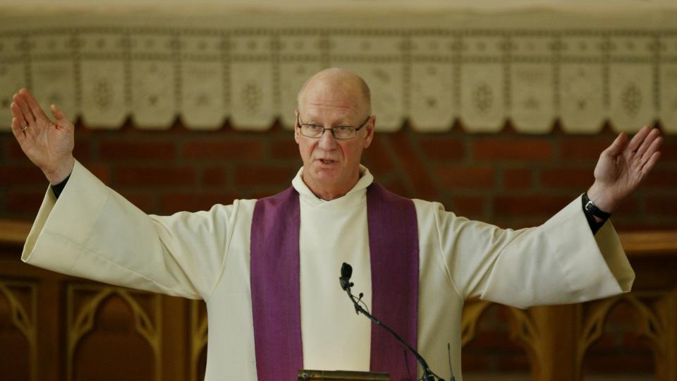 KIRKEVALG:- Den som mener noe om Den norske kirke har i Kirkevalget mulighet til � bekrefte kirken som den er eller � v�re med � skape forandring, skriver Trond Bakkevig. Foto: SCANPIX