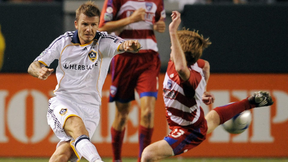 STORTAP: Los Angeles Galaxy  og David Beckham tapte hele 3-6 hjemme mot Dallas i helga. Foto: AP