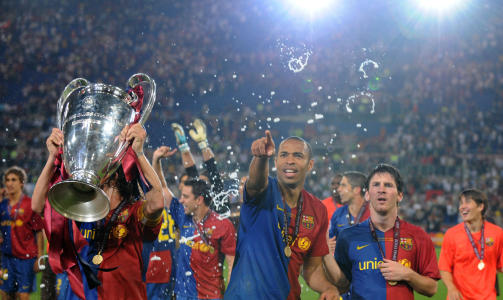TRIPPELMESTERNE: Barcelona er regjerende mester n�r Champions League sparkes i gang i morgen kveld. Katalanerne vant ogs� serien og den hjemlige cupen forrige sesong. Foto: AFP