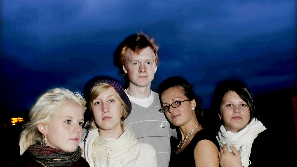  ULTIMATUM: Videreg�ende-elevene Ida Neli Hansen (t.v), Marit Eriksen Wanggaard, Stian Grundstad, Belen Maria Rishatt og Anette Rein�mo stemte SV i dag. Foto: Linda N�sfeldt.