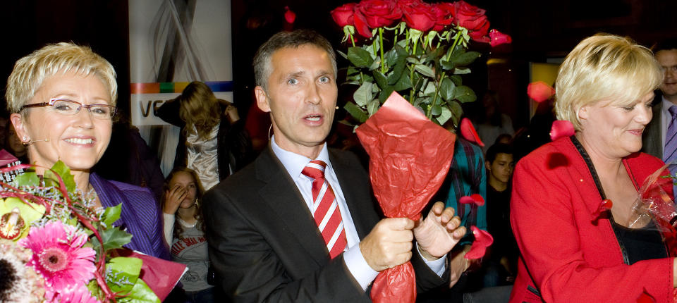 KUNNE JUBLE TIL SLUTT: Valgdagsm�lingene traff ganske godt for Liv Signe Navarsete og Sp, men ganske d�rlig for Jens Stoltenberg og Ap og Kristin Halvorsen og SV. Foto: Heiko Junge/Scanpix