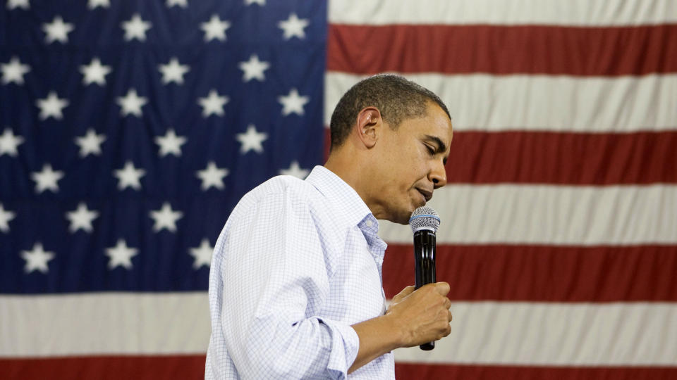 - UFORTJENT: To av tre amerikanere mener Obama ikke fortjener fredsprisen.  Foto: REUTERS/Larry Downing/Scanpix
