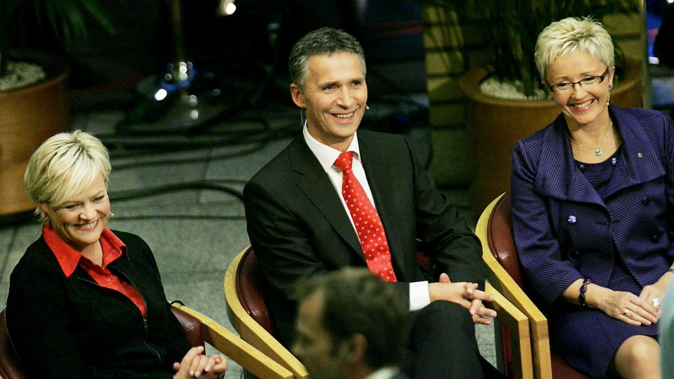 GLEDE: Kristin Halvorsen, Jens Stoltenberg og Liv Signe Navarsete satt blide p� Stortinget i g�r, etter at valgseieren var sikret. FOTO:  Torbj�rn G�nning / Dagbladet