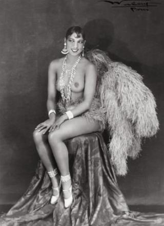 ET DJEVELSK EKSEMPEL: For nasjonalsosialistene var den svarte amerikanske danserinnen Josephine Baker et symbol på
«niggeriseringen» av de vesterlandske kulturverdiene og et fiendebilde for det tyske folket. Hun ble sensurert. Foto: WIKIMEDIA ET DJEVELSK EKSEMPEL: For nasjonalsosialistene var den svarte amerikanske danserinnen Josephine Baker et symbol på
«niggeriseringen» av de vesterlandske kulturverdiene og et fiendebilde for det tyske folket. Hun ble sensurert. Foto: WIKIMEDIA