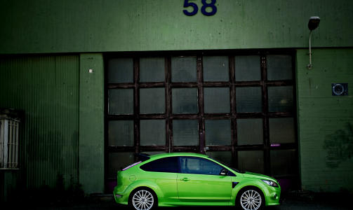 GR�NN: Ford Focus RS i en farge som synes uansett omgivelser.  Foto: Krister S�rb�/Dagbladet