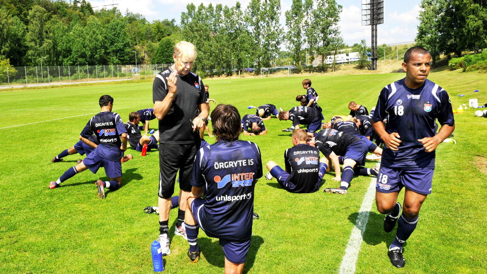 IKKE BORTSKJEMTE: �ge Hareide liker den svenske fotballkulturen. Han mener de svenske spillerne er mer �sultne� enn sine norske kolleger.  Foto: Erik Berglund, Dagbladet