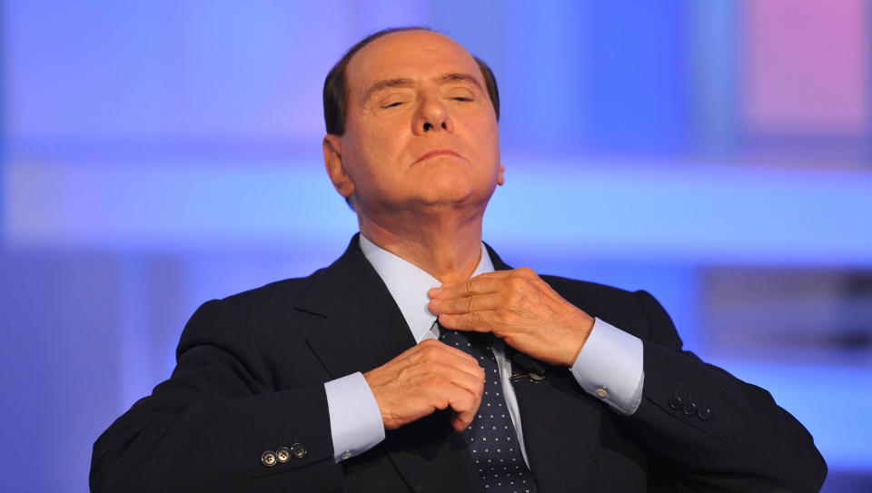 UH-OH: Silvio Berlusconi har levd godt p� immuniteten mot straffeforf�lgelse av blant annet korrupsjon, men n� ser nettet ut til � sn�re seg sammen rundt den sv�rt popul�re men mildt sagt skandaleombruste statsministeren.