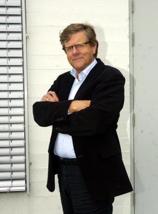 SKEPTISK: Professor Peder Haug hevder � v�re vakisnert mot valgl�fter. Foto: Fridgeir Walderhaug / Dagbladet