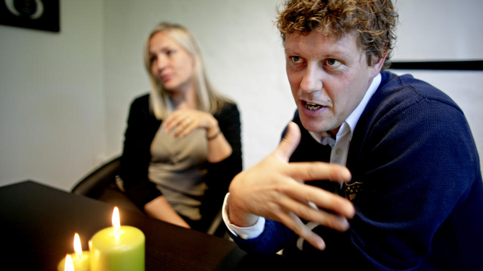 TOSPANN: Det blir et tettere samarbeid mellom manager Jan Fredrik Karlsen og Sony Music-direkt�r Lena Midtveit om �rets �X Factor�-vinner. Et stort apparat med 30 mennesker skal skreddersy karrieren for � sikre artisten et langt stjerneliv. Foto: Krister S�rb�